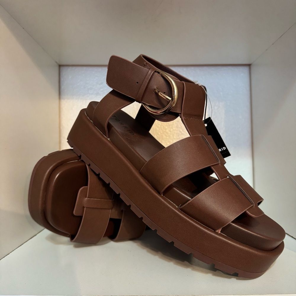 Torrid Brown Platform Gladiator Sandals Size 9WW Wide Lug Sole Minimalist Summer